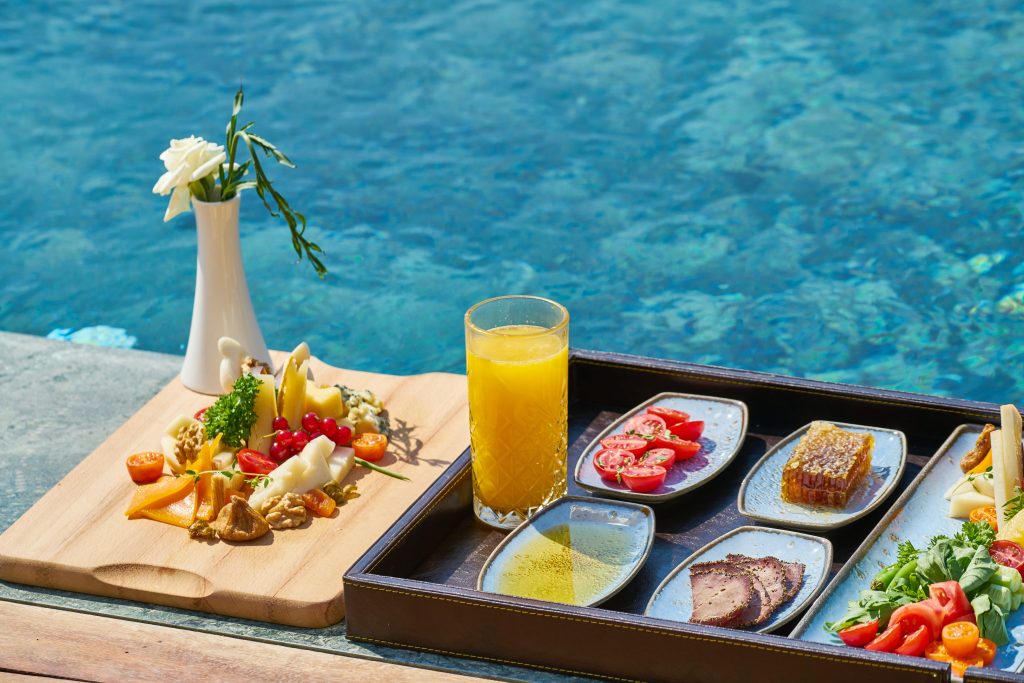 assorted-cooked-food-on-tray-2736387