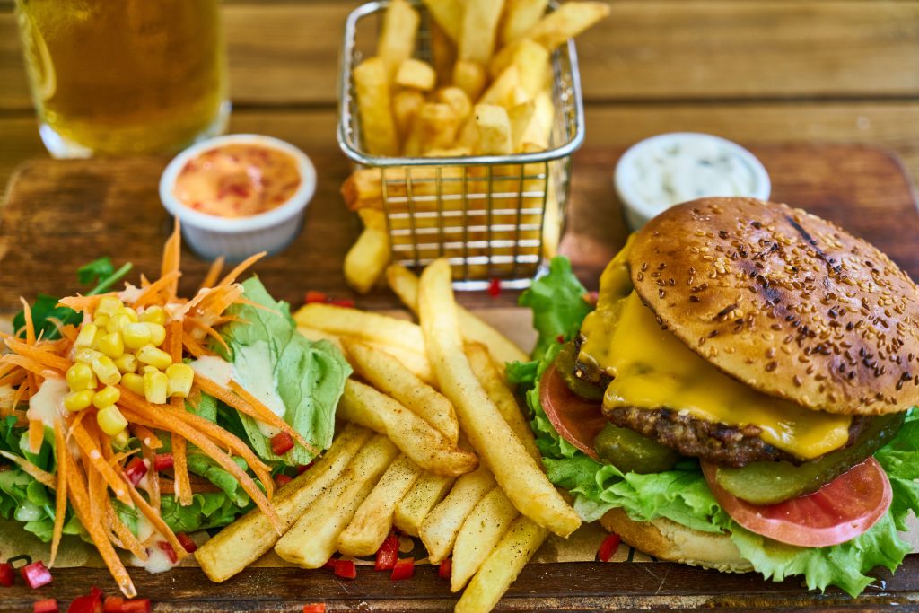 Illustation of fast food for the runner's dilemma